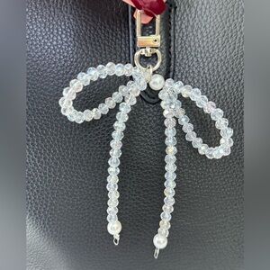 Glamorous Crystal Beaded Bow Keychain Charm – Accessory for Bags, Purses & More!